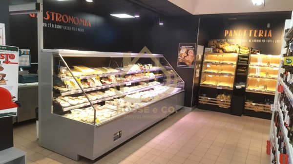 locale commerciale in vendita a Cilavegna