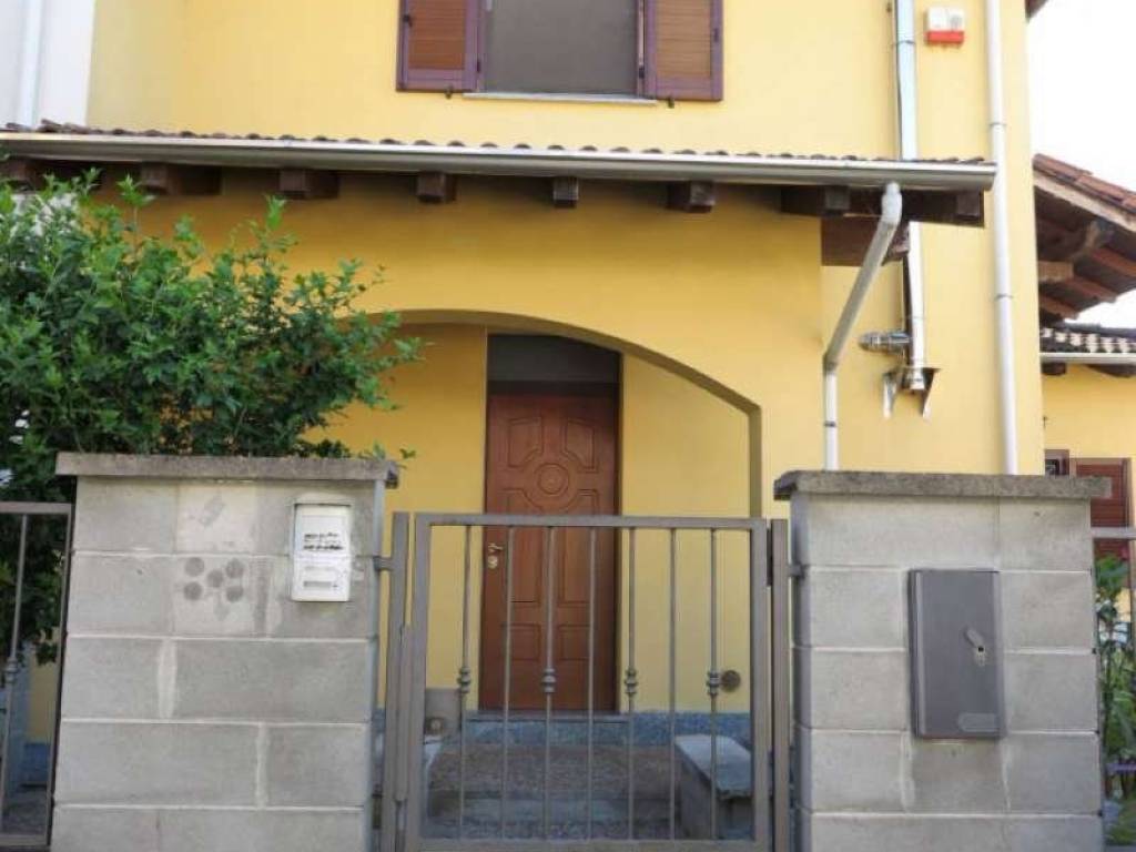 casa indipendente in vendita a Cilavegna