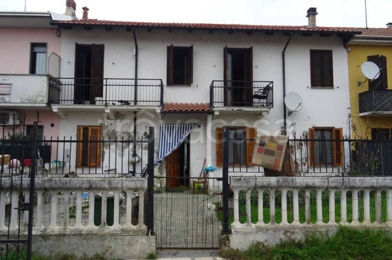 casa indipendente in vendita a Cilavegna