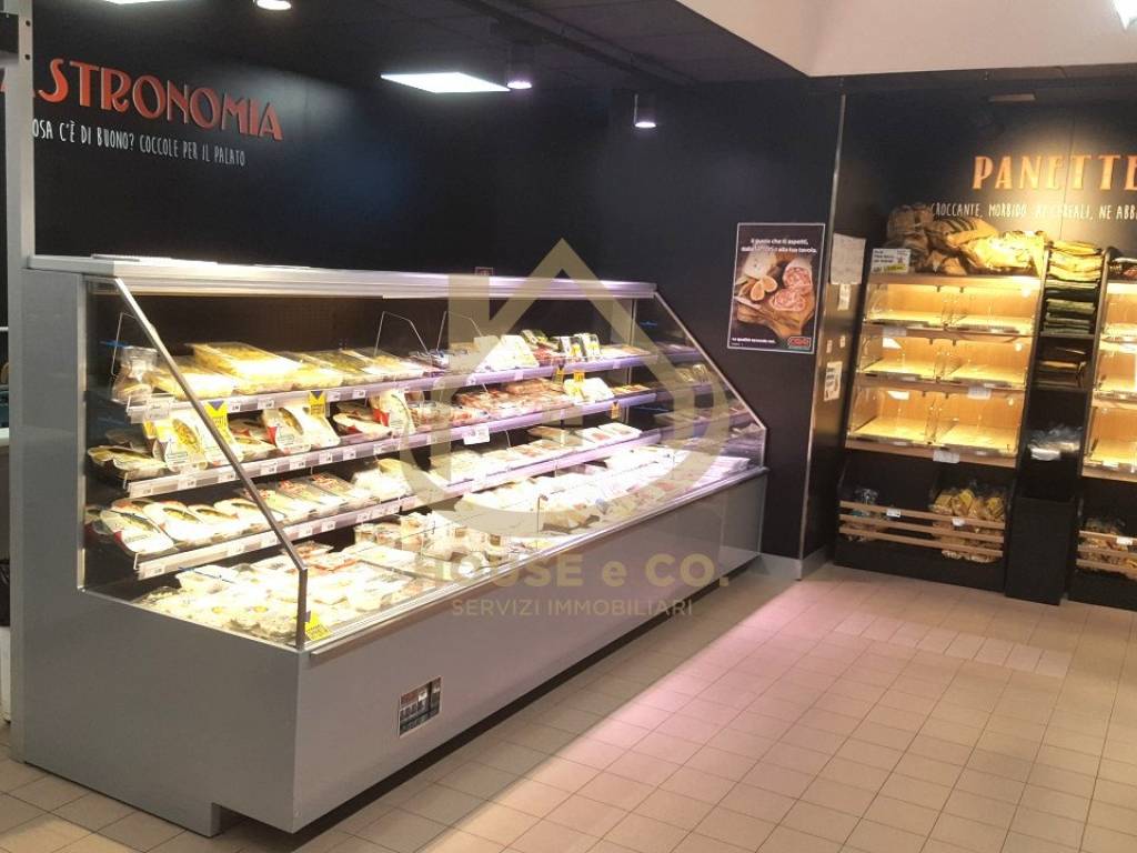 locale commerciale in vendita a Cilavegna