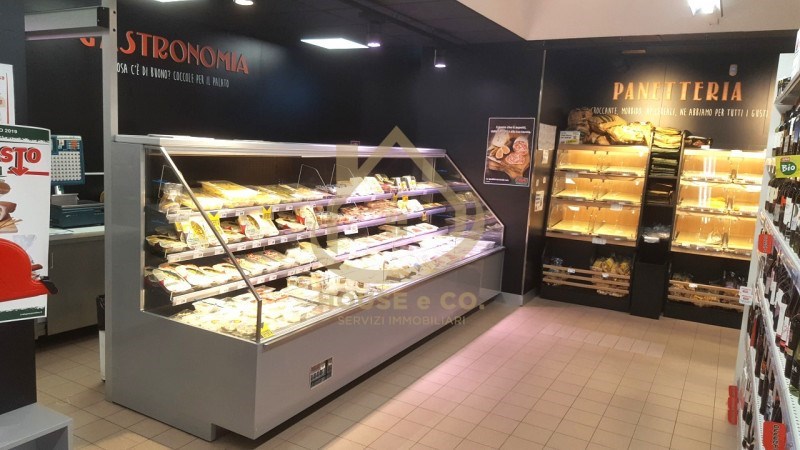 locale commerciale in vendita a Cilavegna