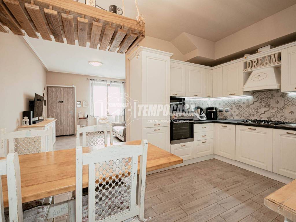 casa indipendente in vendita a Cilavegna