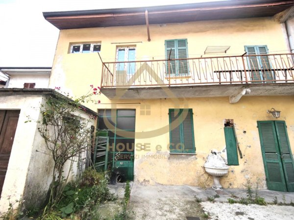 casa indipendente in vendita a Cilavegna