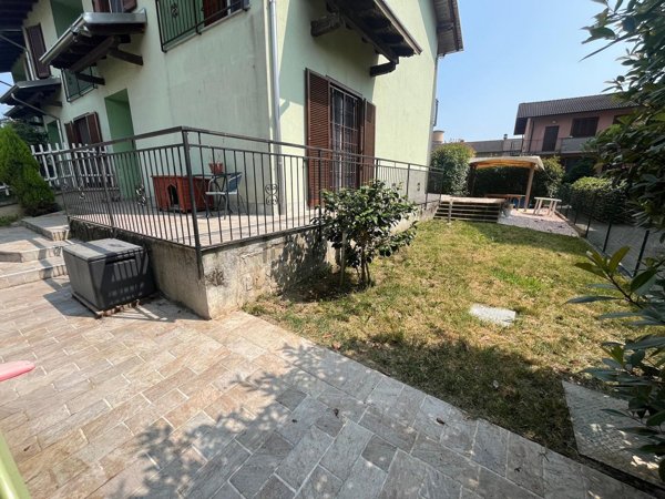 casa indipendente in vendita a Cilavegna