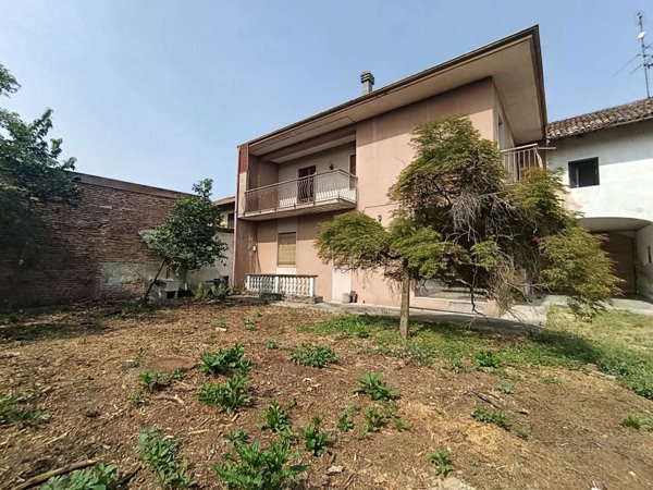 casa indipendente in vendita a Cilavegna
