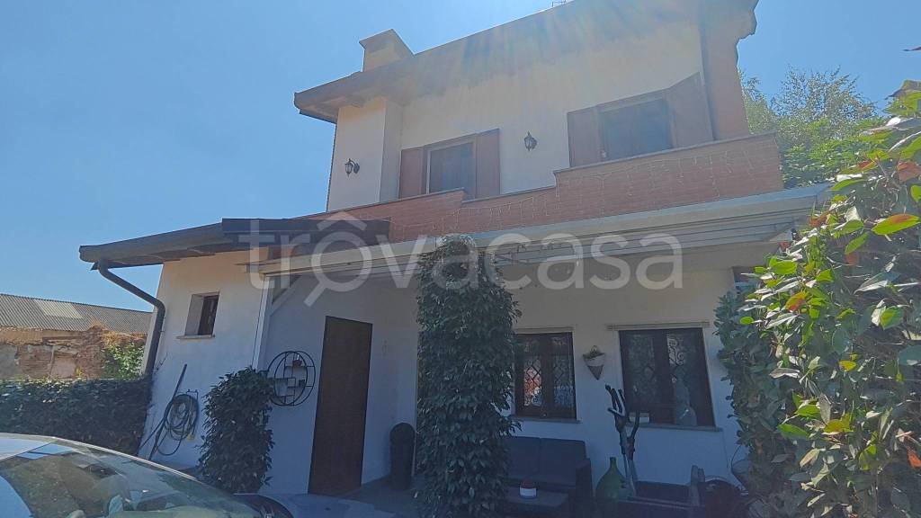 casa indipendente in vendita a Cilavegna