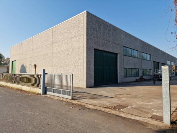 locale commerciale in vendita a Cilavegna