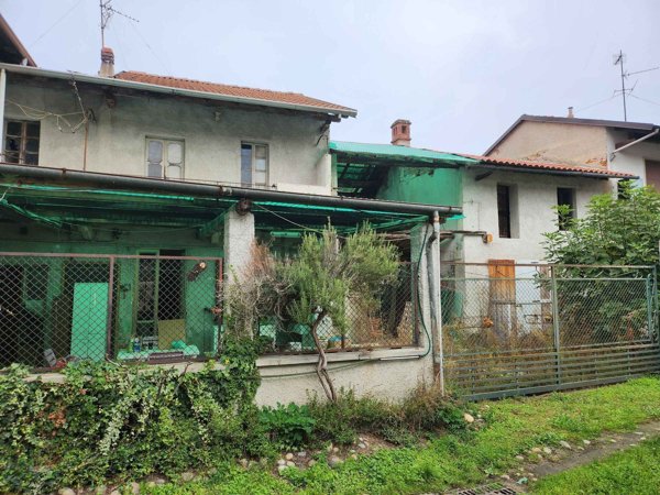 casa indipendente in vendita a Cilavegna