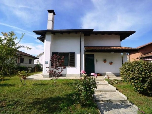 casa indipendente in vendita a Cilavegna