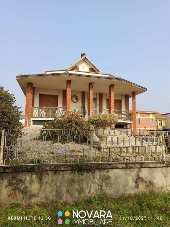 casa indipendente in vendita a Cilavegna