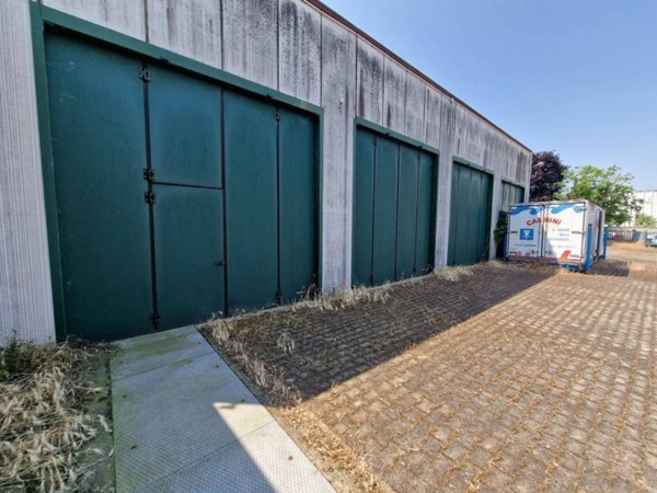 locale commerciale in vendita a Cilavegna