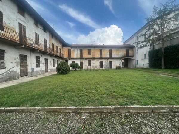 casale in vendita a Cilavegna