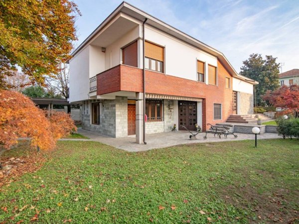 casa indipendente in vendita a Cilavegna