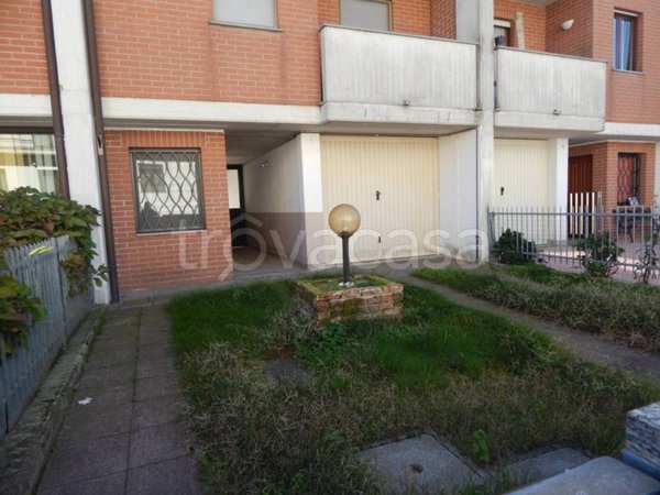 casa indipendente in vendita a Cilavegna