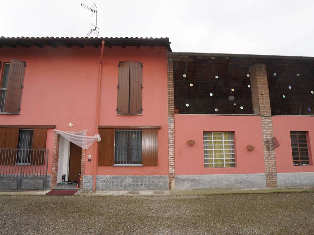 casa indipendente in vendita a Cilavegna