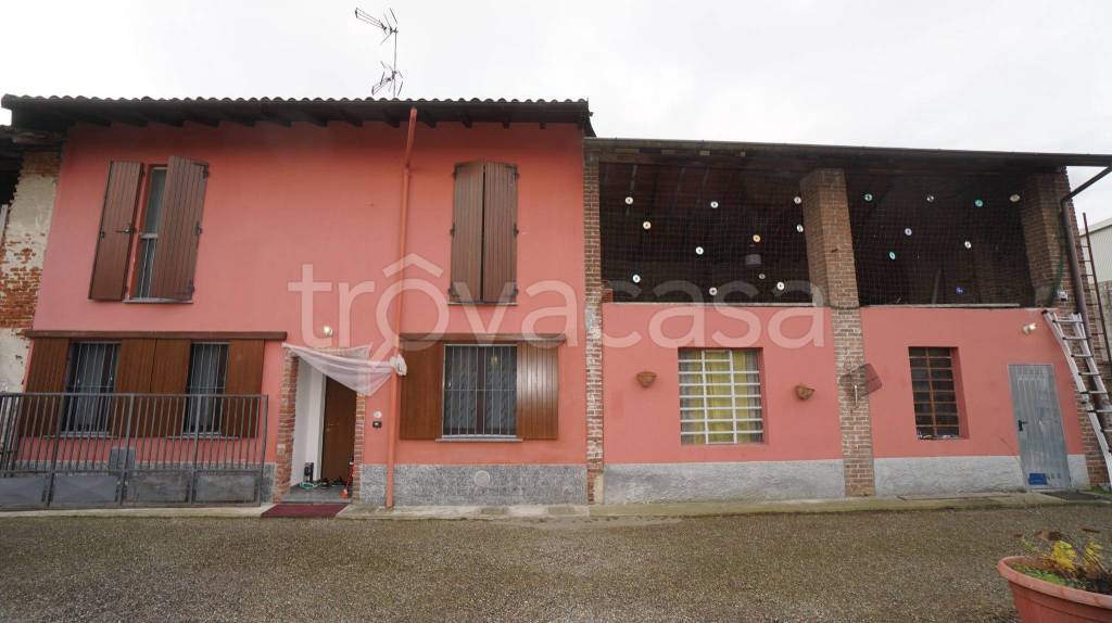 casa indipendente in vendita a Cilavegna