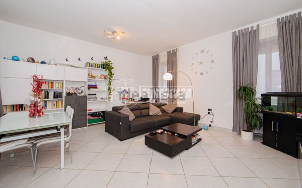 casa indipendente in vendita a Cilavegna