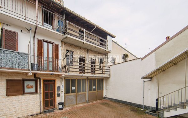 casa indipendente in vendita a Cilavegna