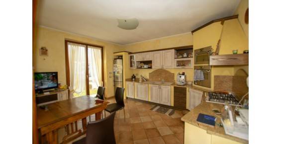 casa indipendente in vendita a Cilavegna