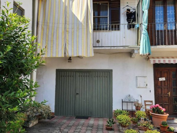 casa indipendente in vendita a Cilavegna