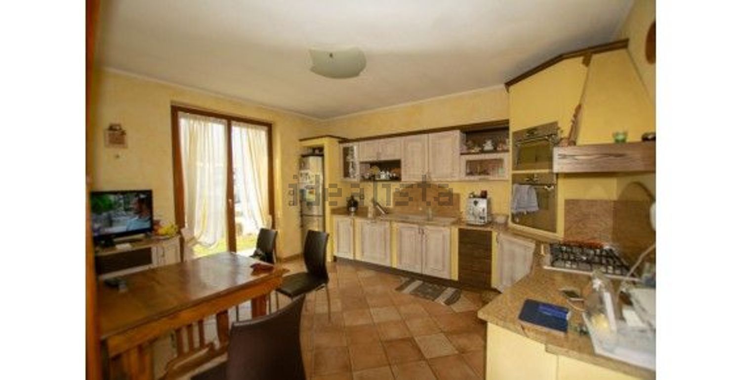 casa indipendente in vendita a Cilavegna