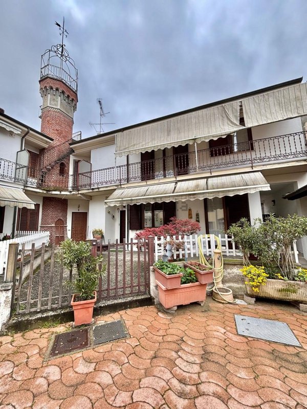 casa indipendente in vendita a Cilavegna