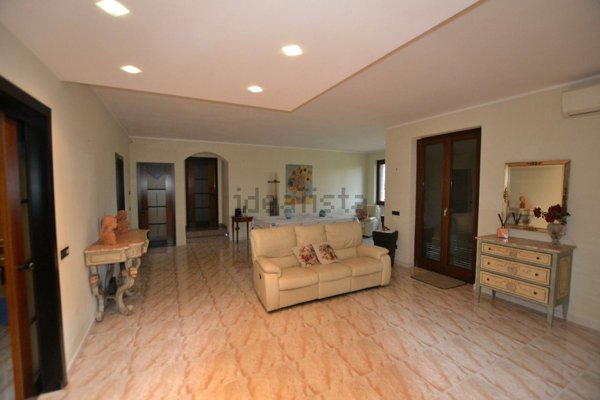 casa indipendente in vendita a Cilavegna