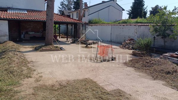 casa indipendente in vendita a Cilavegna