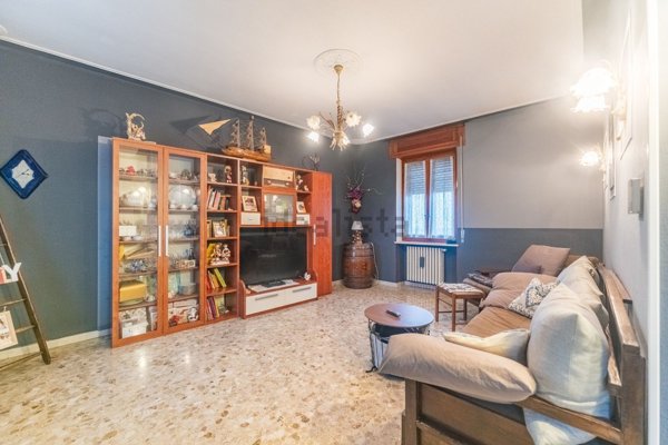 casa indipendente in vendita a Cilavegna