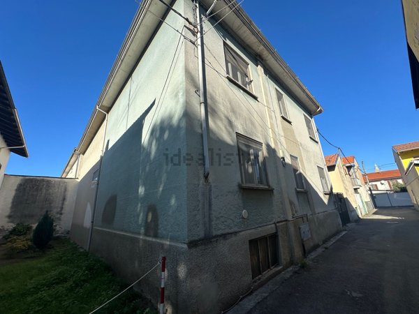 casa indipendente in vendita a Cilavegna