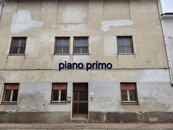 casa indipendente in vendita a Cilavegna