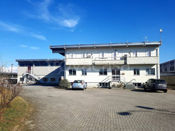 locale commerciale in vendita a Cilavegna