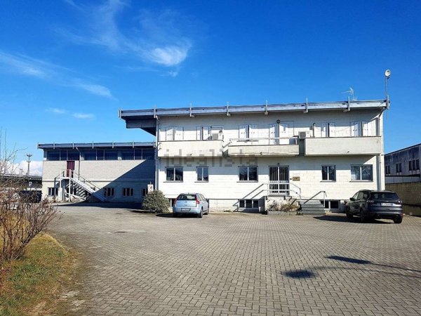 capannone in vendita a Cilavegna