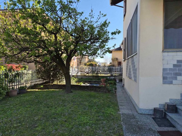 casa indipendente in vendita a Cilavegna