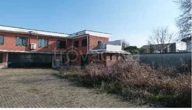 casa indipendente in vendita a Cilavegna