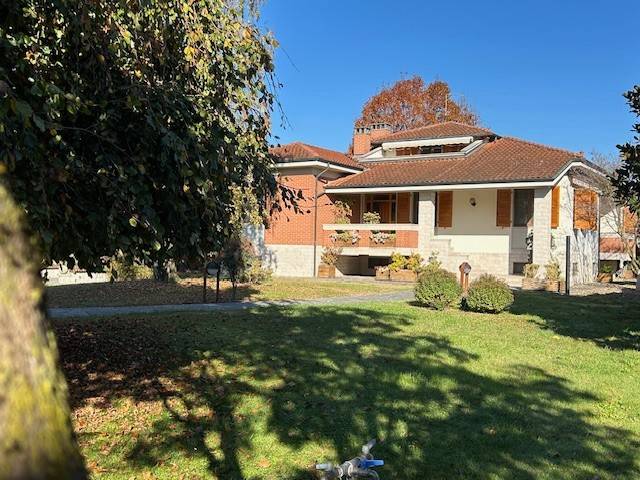 casa indipendente in vendita a Cilavegna