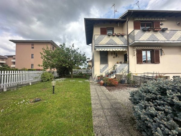 casa indipendente in vendita a Cilavegna