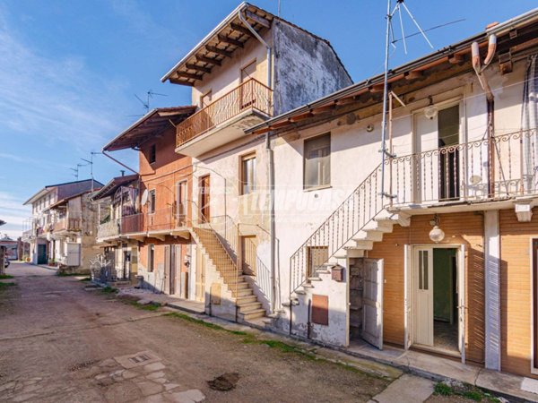 casa indipendente in vendita a Cilavegna