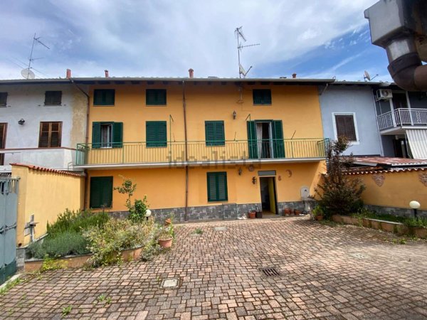 casa indipendente in vendita a Cilavegna