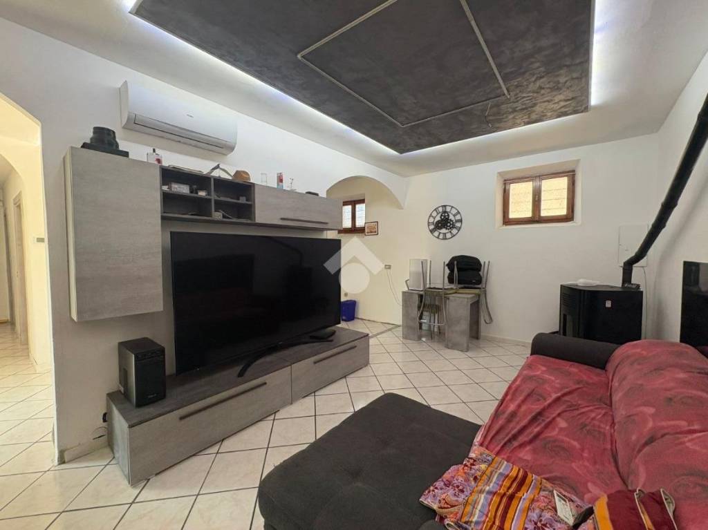 casa indipendente in vendita a Cilavegna