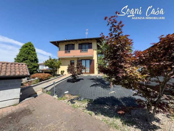 casa indipendente in vendita a Cilavegna