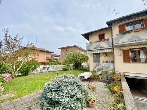 casa indipendente in vendita a Cilavegna