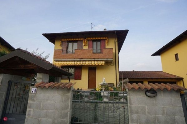 casa indipendente in vendita a Cilavegna