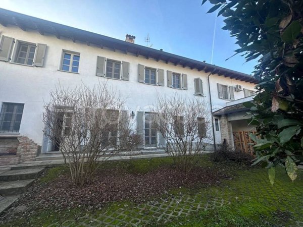 casa indipendente in vendita a Codevilla