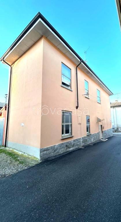 casa indipendente in vendita a Codevilla
