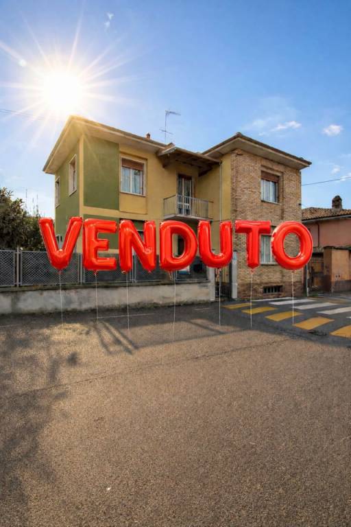 casa indipendente in vendita a Codevilla