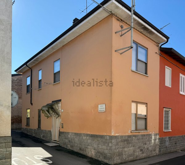 casa semindipendente in vendita a Codevilla