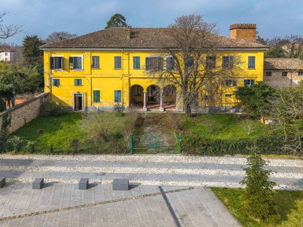 villa in vendita a Codevilla