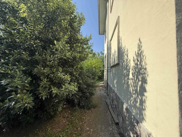 casa indipendente in vendita a Codevilla in zona Mondondone