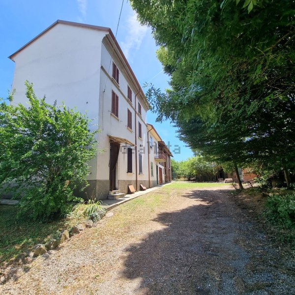 casa indipendente in vendita a Codevilla in zona Mondondone